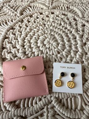 Tory Burch Gold and Black Logo Drop Earrings with Pink Pouch